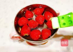 苹果草莓奶昔的做法图解3