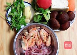 海鲜豆腐蔬菜煲的做法图解1