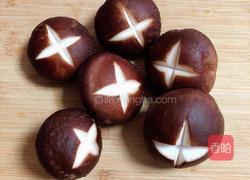 海鲜豆腐蔬菜煲的做法图解2