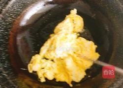 火腿洋葱炒鸡蛋的做法图解1
