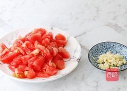 番茄肥牛汤的做法图解2