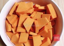 奶油南瓜小米浓汤的做法图解2