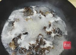 木耳炒山药胡萝卜的做法图解2