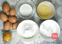 奶油草莓蛋糕的做法图解1