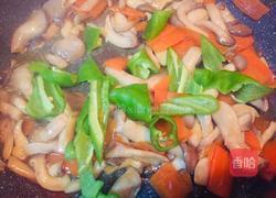 青椒炒蘑菇的做法图解5