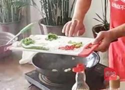 酸辣鸭血的做法图解1