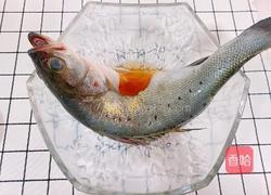 清蒸鲈鱼的做法图解3