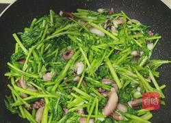 章鱼炒茼蒿的做法图解8
