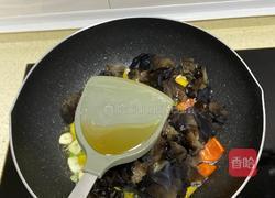 木耳炒山药彩椒的做法图解5