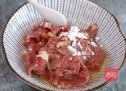 鲜嫩爽滑的水煮肉片的做法图解2