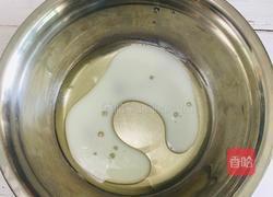 戚风蛋糕的做法图解3