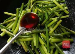 蒜苗炒腊肠的做法图解6