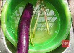 炒茄子的做法图解1