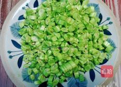 榄菜肉末四季豆的做法图解2