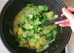 土豆片炒韭菜