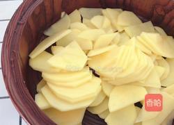土豆片炒韭菜的做法图解3