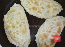 虾米鸡蛋韭菜盒子的做法图解18