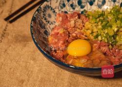 鸡汤馄饨,汤底香醇的做法图解2