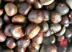 电饭煲版糖炒栗子的做法图解1