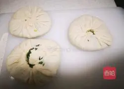 Leek and Egg Vermicelli Cake Recipe Illustration 4