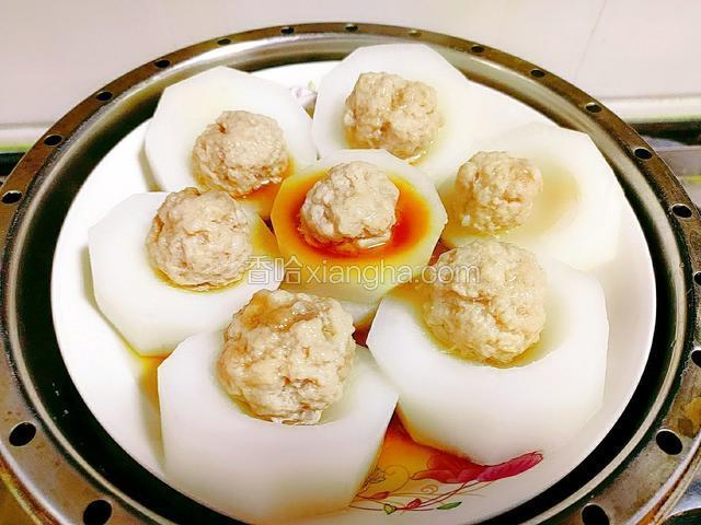 20分钟后关火，肉丸白萝卜玉盏已成熟