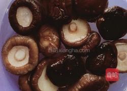 土鸡香菇焖饭的做法图解3