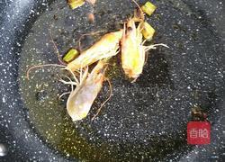 鲜虾青菜面的做法图解4