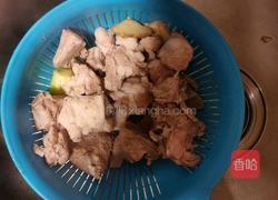 排骨炖娃娃菜的做法图解2