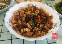 Illustration of how to make a bowl of steamed crispy pork 8