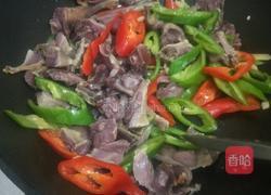 辣椒炒腊鸭腿的做法图解5