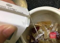 花胶炖奶的做法图解3