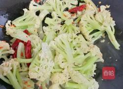 家常炒花菜的做法图解6