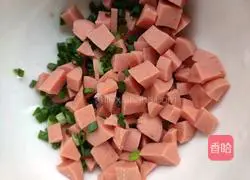 Illustration of how to make crispy steamed bun pizza 2