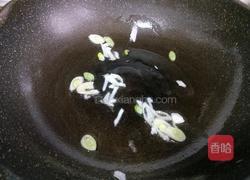 蒜苔炒熟肉的做法图解1