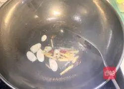 Illustration of home-style fried potato shreds 3