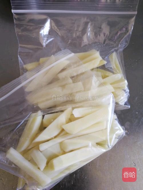 一次吃不了那么多，提前准备的真空袋，分开放入冷冻里，随吃随取，很方便。