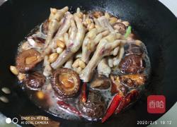 鲍汁花菇焖凤爪的做法图解8