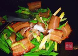 腊肉炒青蒜的做法图解6