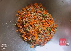 胡萝卜鸡肉葱花包的做法图解4