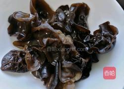 胡萝卜炒木耳的做法图解3