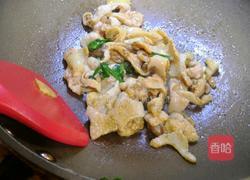 酸菜焖鸡皮的做法图解3