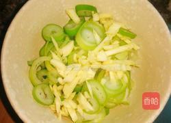 木耳炒香菇的做法图解6