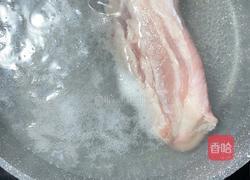 酱汁浇白肉的做法图解1