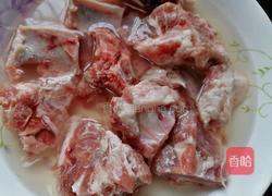 芋头炖排骨的做法图解1