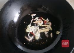 白菜片炒木耳的做法图解4