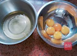 电饭煲戚风蛋糕的做法图解2