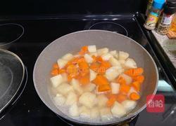 肉沫咖喱土豆的做法图解2