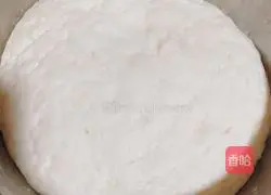 Illustration of how to chop steamed buns in Gushi pot 2