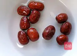 Illustration of how to make millet and sweet potato porridge 1