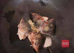 豆瓣鱼头豆腐汤的做法图解3